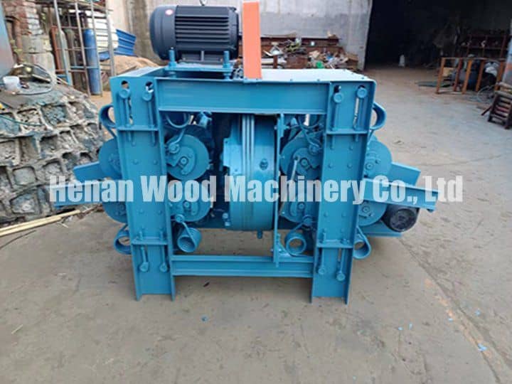 wood debarking machine sent to Ukraine