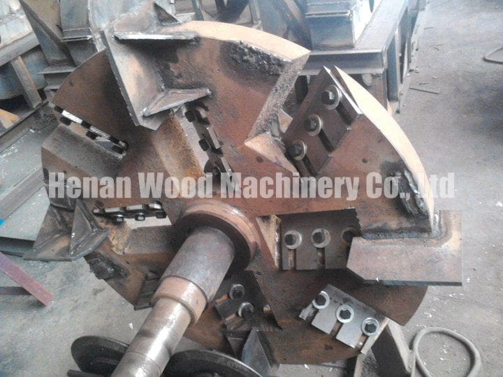 the cutting disk with blades