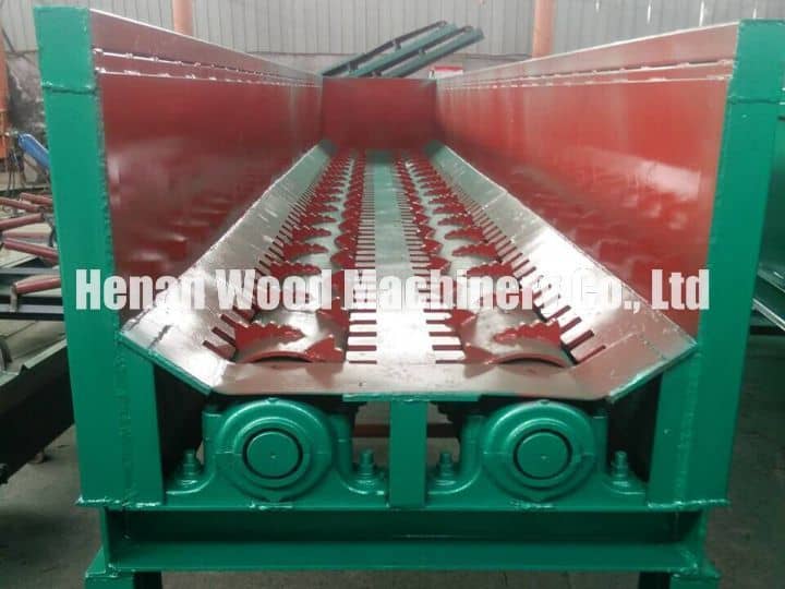 double-knife-rollers-of-horizontal-wood-debarker